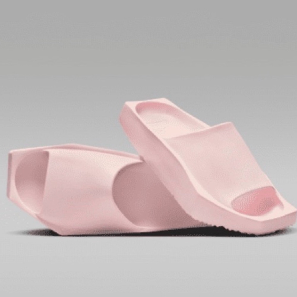 Nike Air Jordan Hex Slides in Legend Pink Size 8
